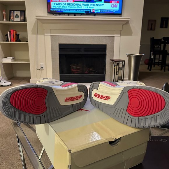 shoe - Picture 3 of 5